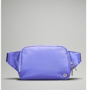 Lululemon Everywhere Belt Bag Large 2L in Dark Lavender